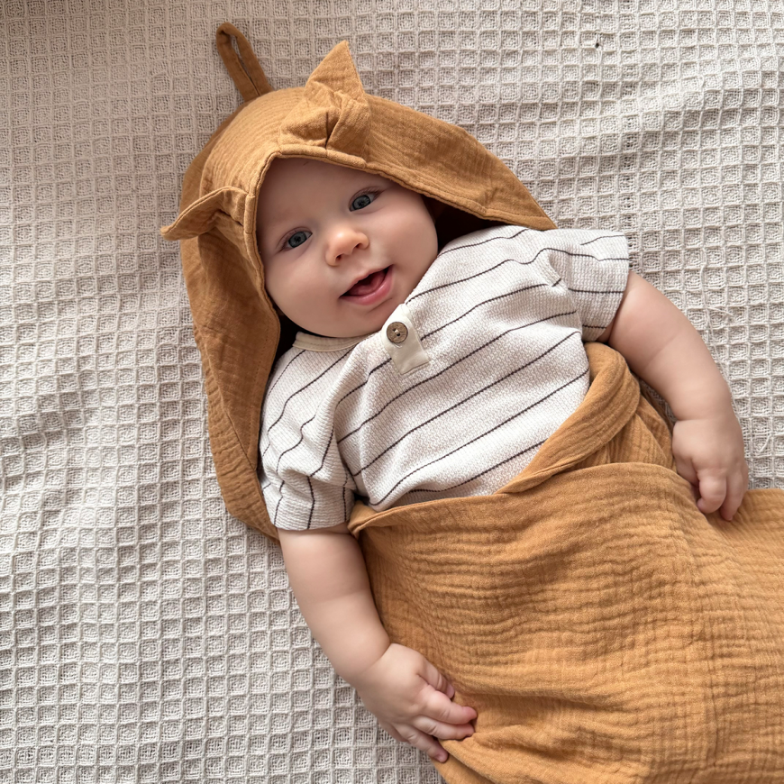 Hooded muslin swaddle Ecru